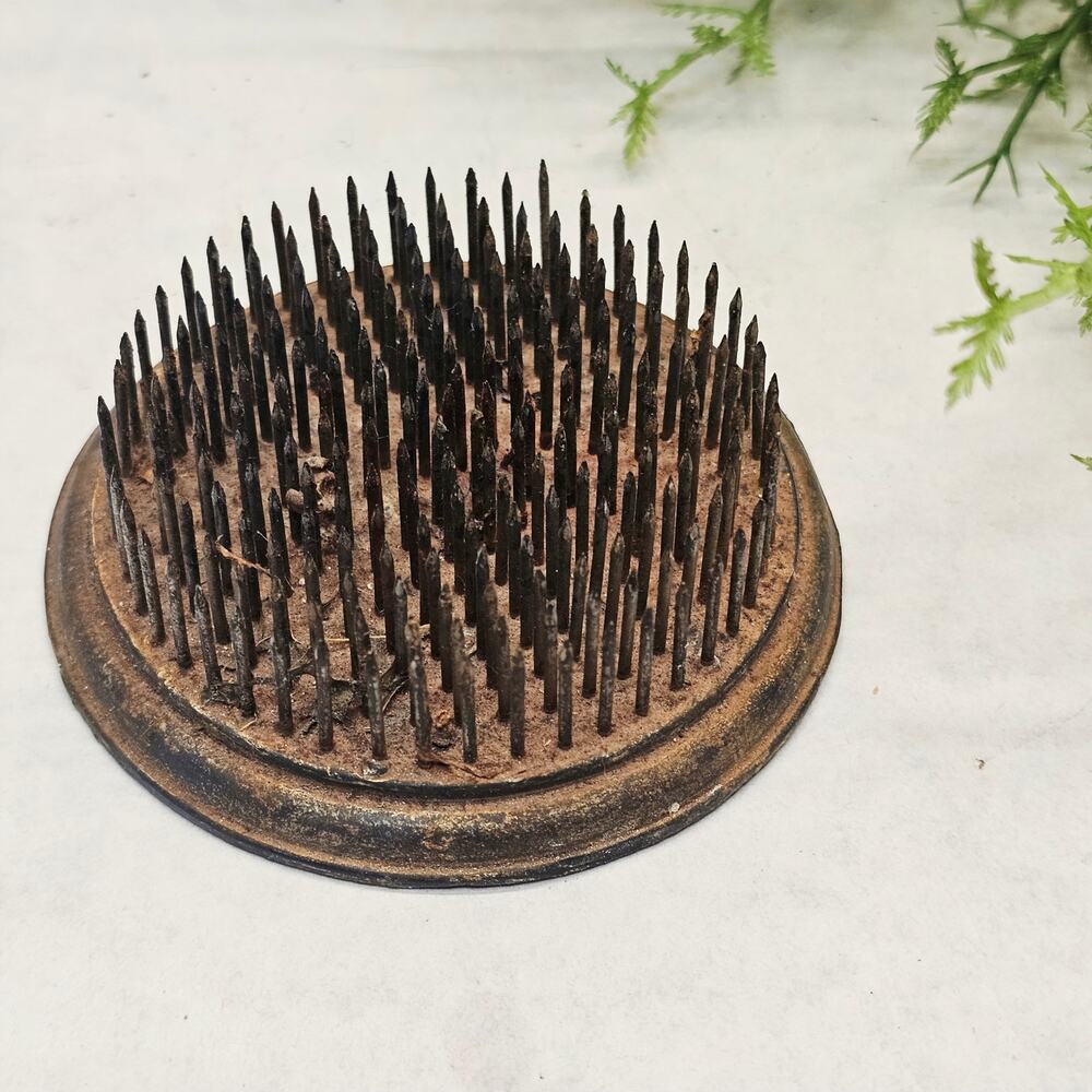 Vintage Large Metal Flower Frog Pins Spikes Floral Stem Holder Arranging Round3"